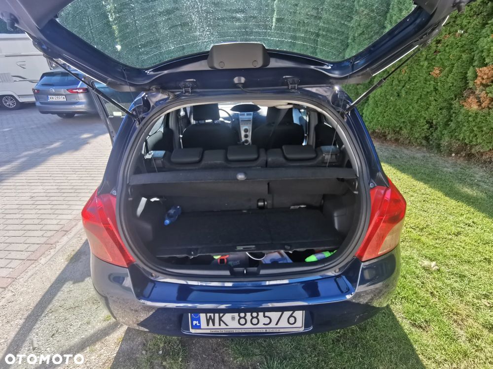 Toyota Yaris - 7
