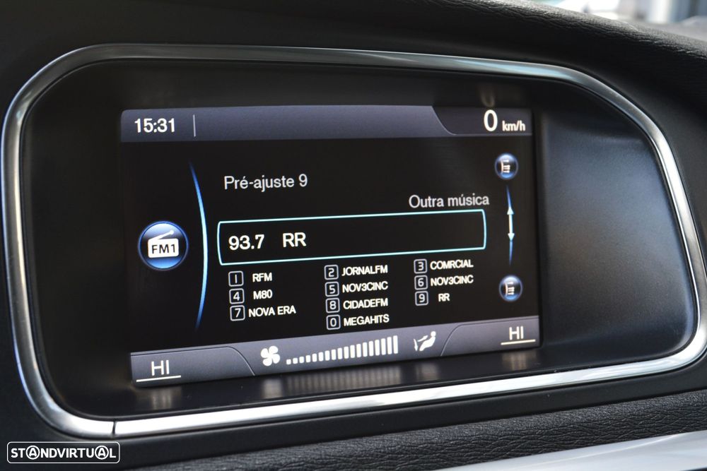 Volvo V40 1.6 D2 Momentum Eco - 26