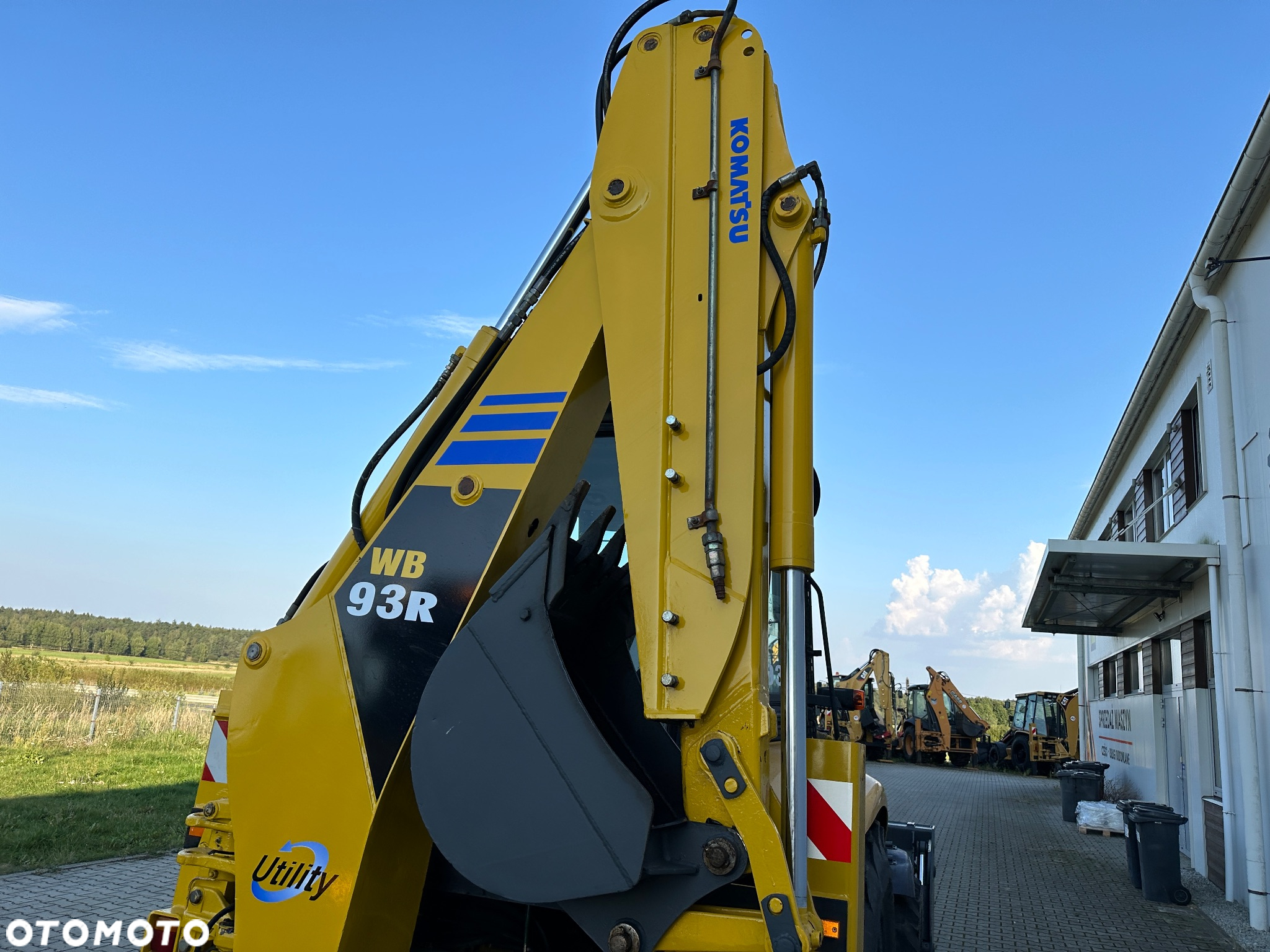 Komatsu WB93R - 9