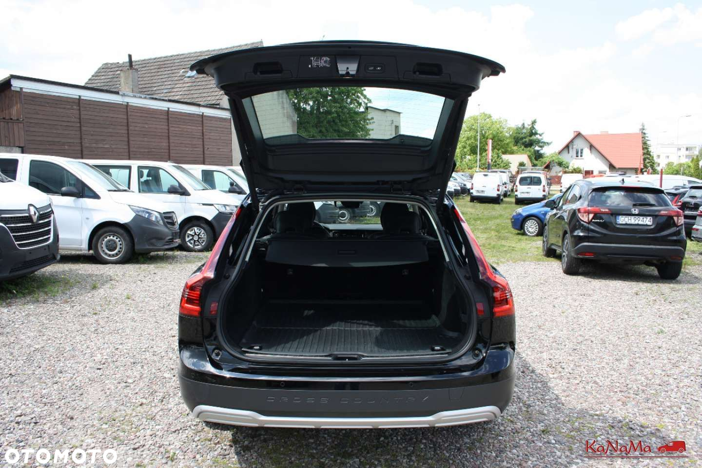 Volvo V90 Cross Country - 11