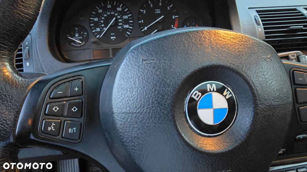 BMW X5 3.0si xDrive - 29