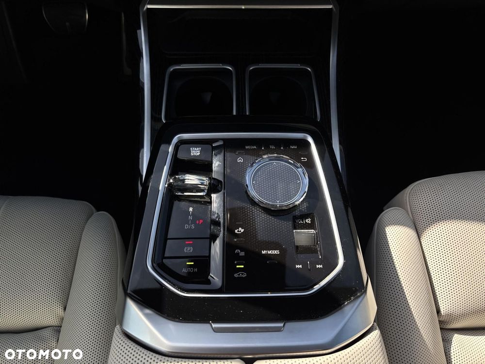 BMW Seria 7 - 19