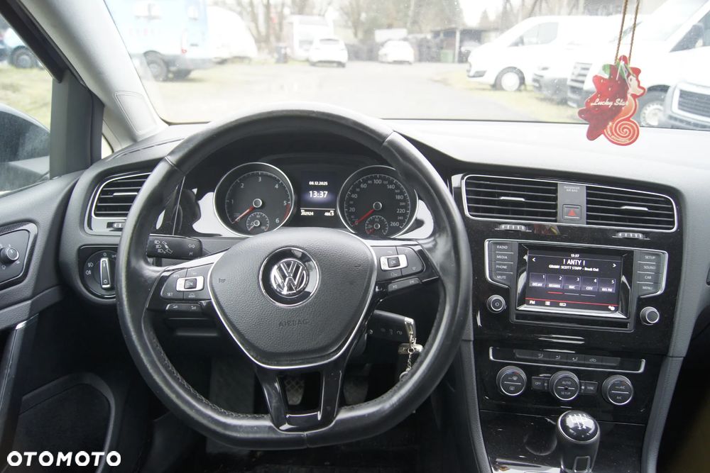 Volkswagen Golf 1.6 TDI DPF Highline - 12