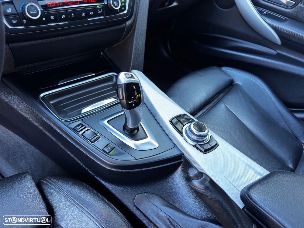 BMW 318 d Auto Pack M - 29