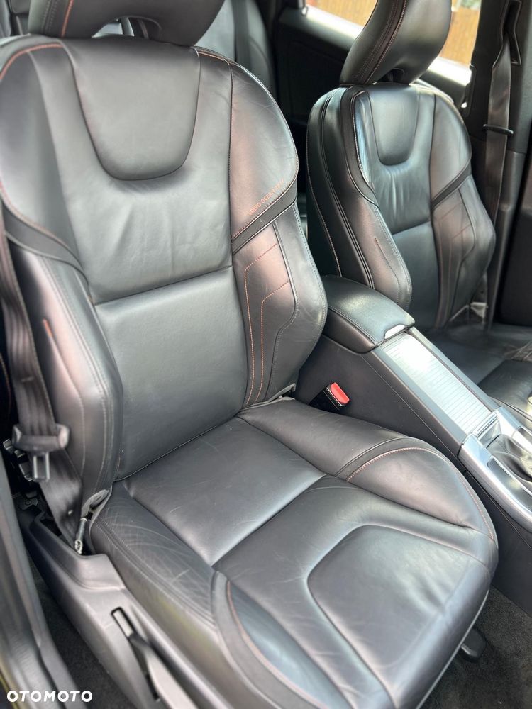 Volvo XC 60 D3 Drive-E Ocean Race - 8