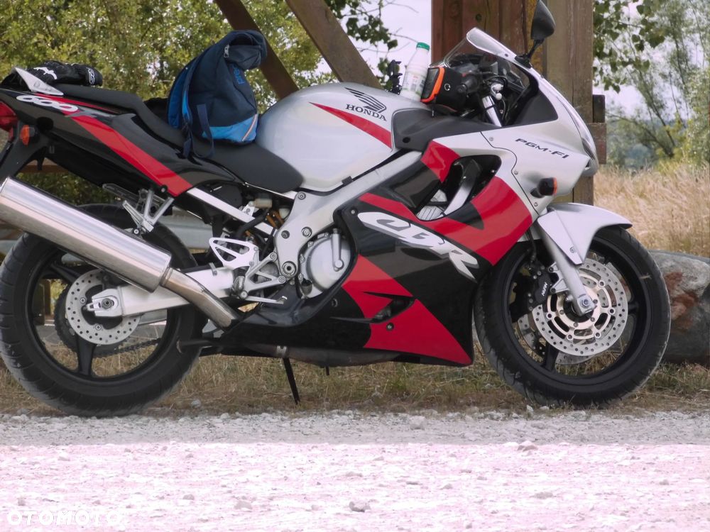Honda CBR - 3