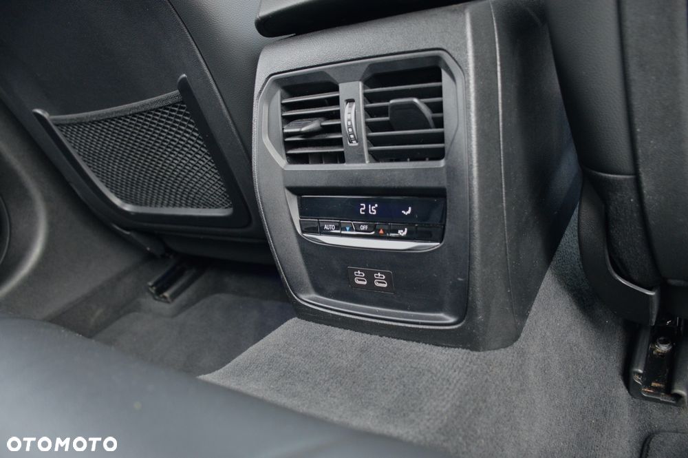 BMW Seria 3 320d MHEV Sport Line - 28
