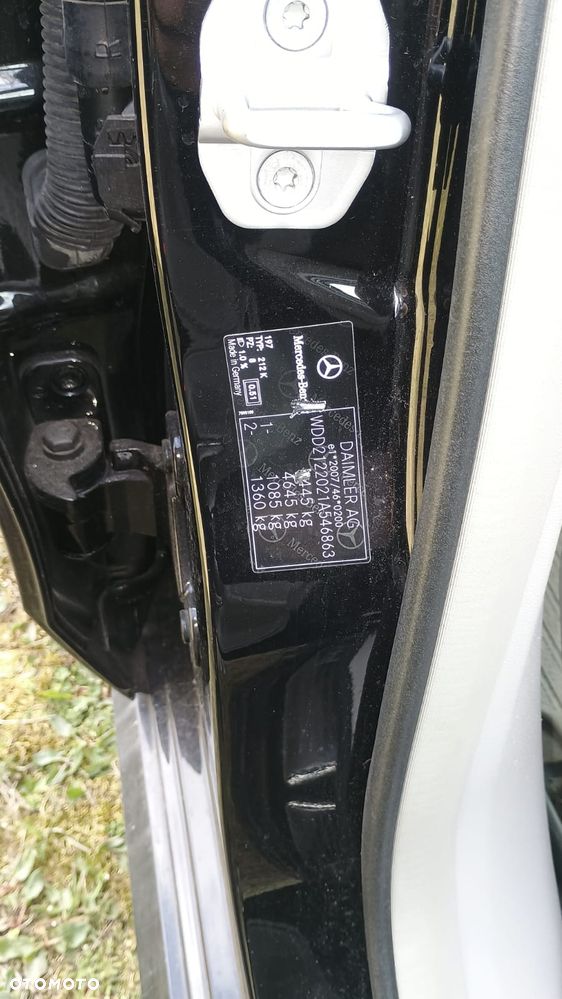 Mercedes-Benz Klasa E 220 CDI DPF BlueEFFICIENCY Automatik Elegance - 18