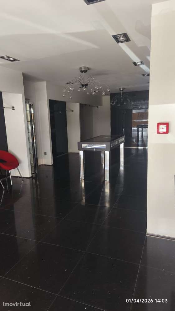 Loja 174 m2 - Atrás do Tribunal - Vila do Conde - Grande imagem: 2/24