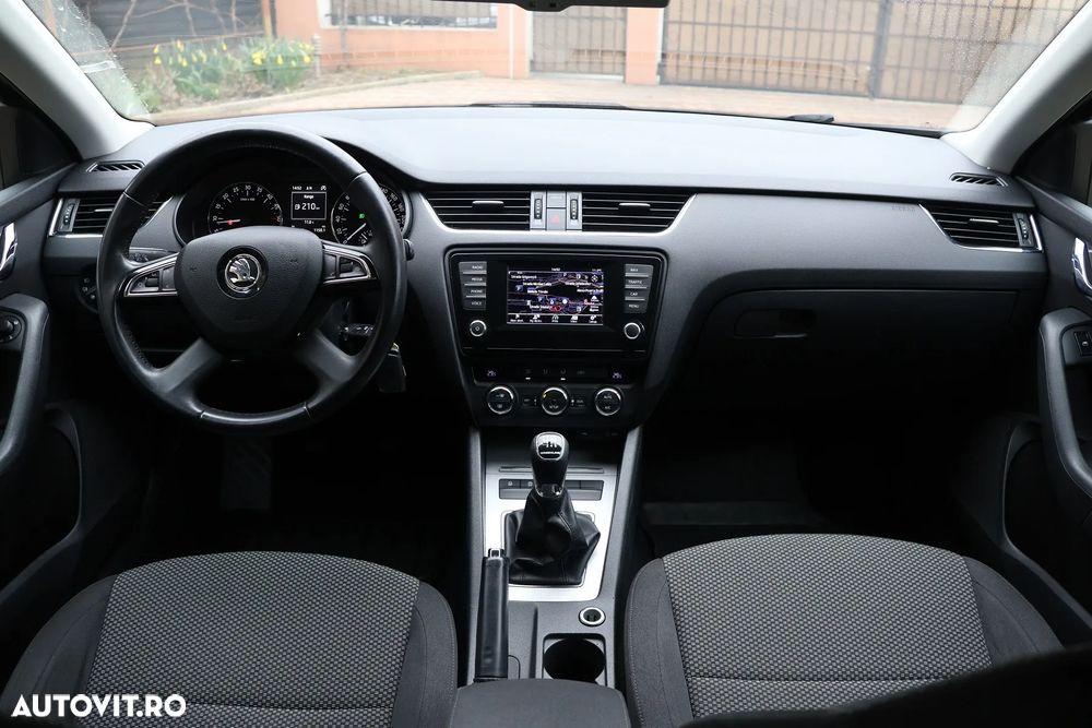 Skoda Octavia 1.6 TDI GREENLINE - 2