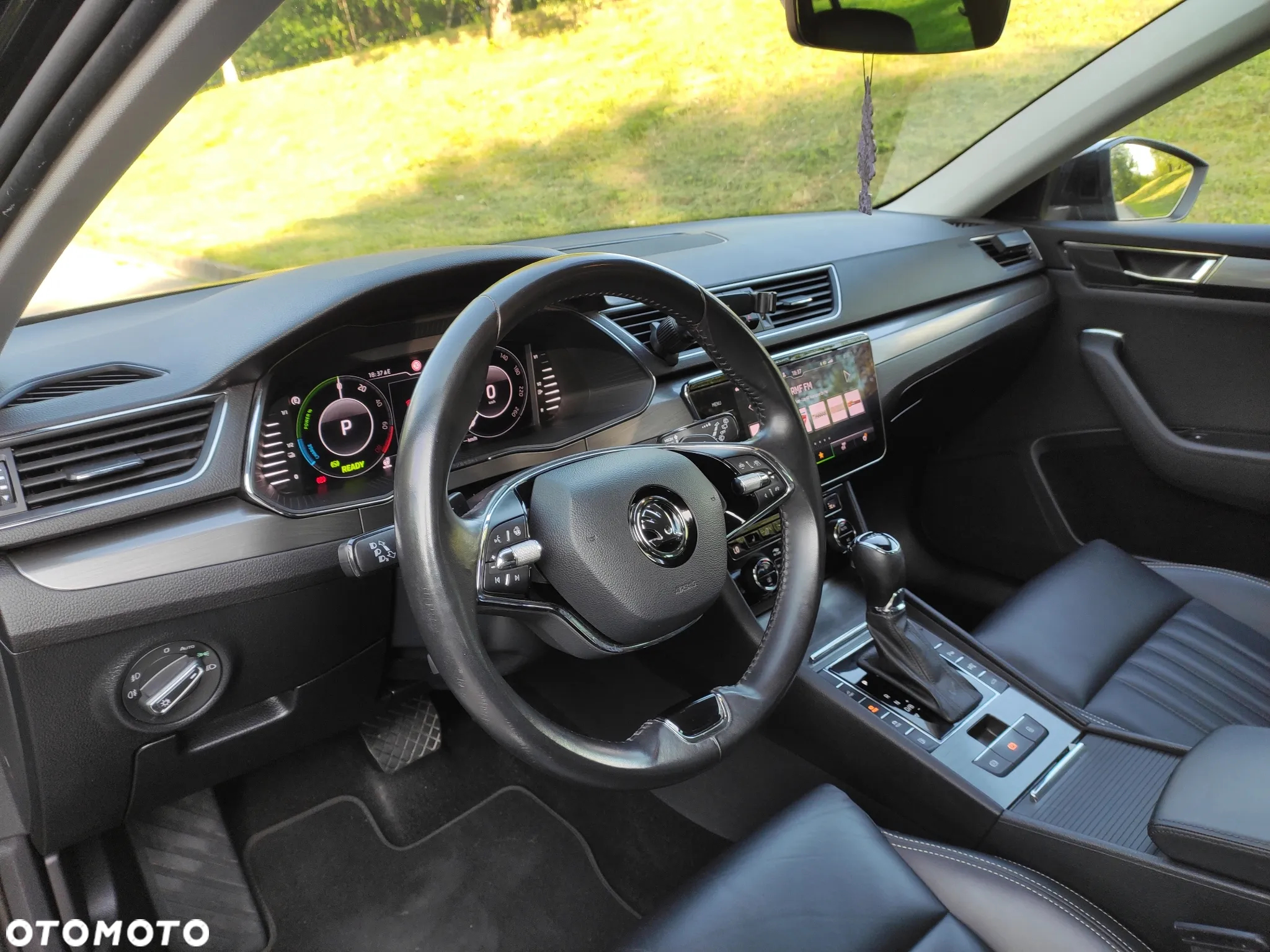 Skoda Superb 1.4 TSI iV DSG Ambition - 8