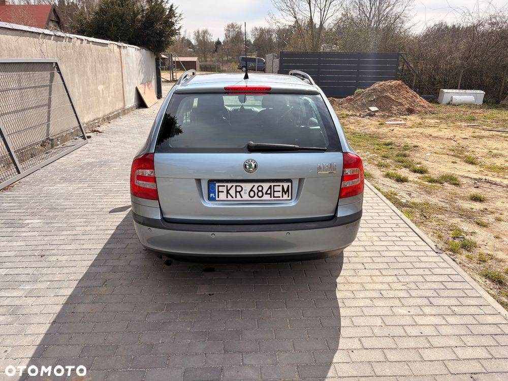 Skoda Octavia 1.6 Classic - 8