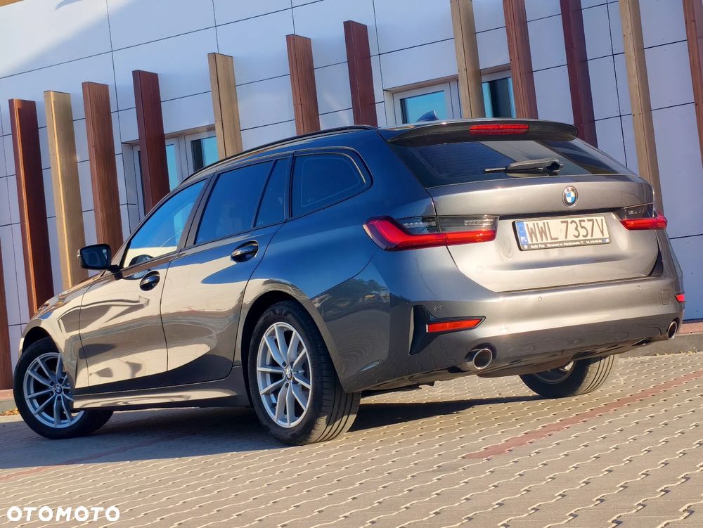 BMW Seria 3 318d Advantage - 26