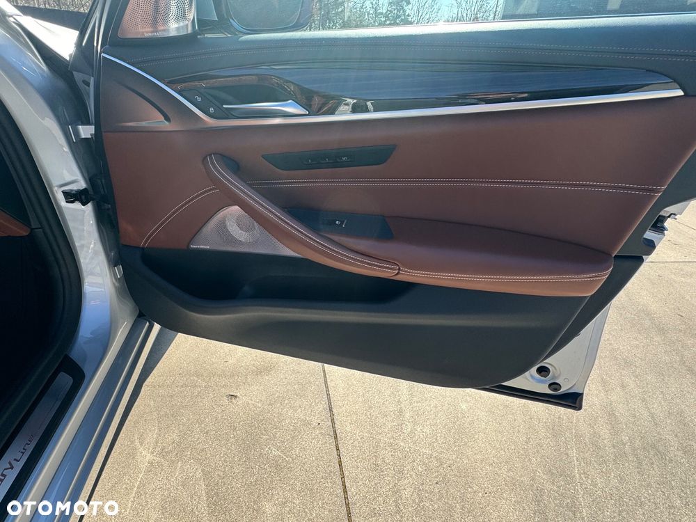 BMW Seria 5 540d xDrive - 21