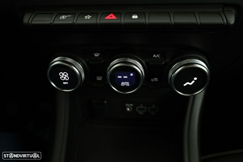 Renault Captur 1.0 TCe Techno Bi-Fuel - 13