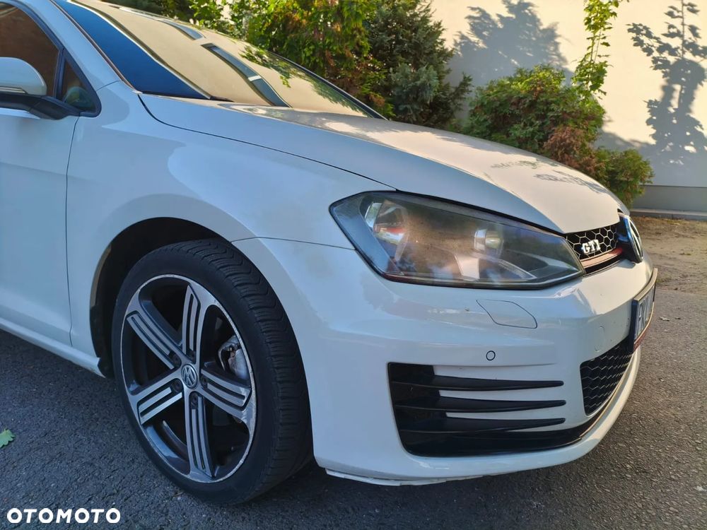 Volkswagen Golf 1.6 TDI BlueMotion Technology Cup - 28
