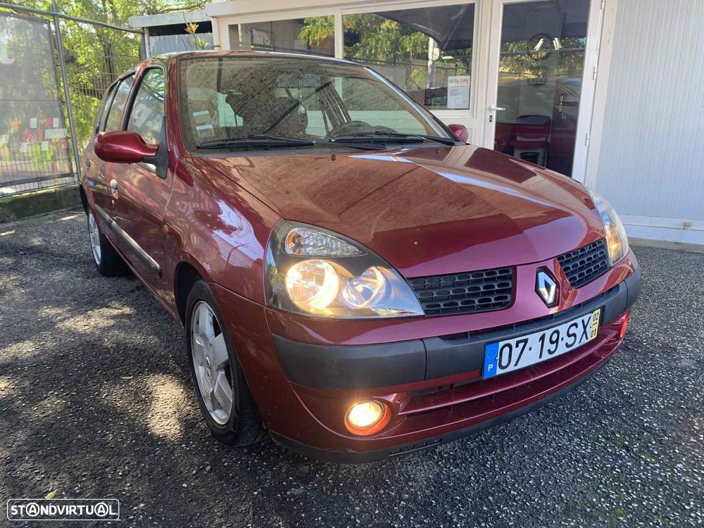 Renault Clio 1.2 16V Confort Privilège - 2