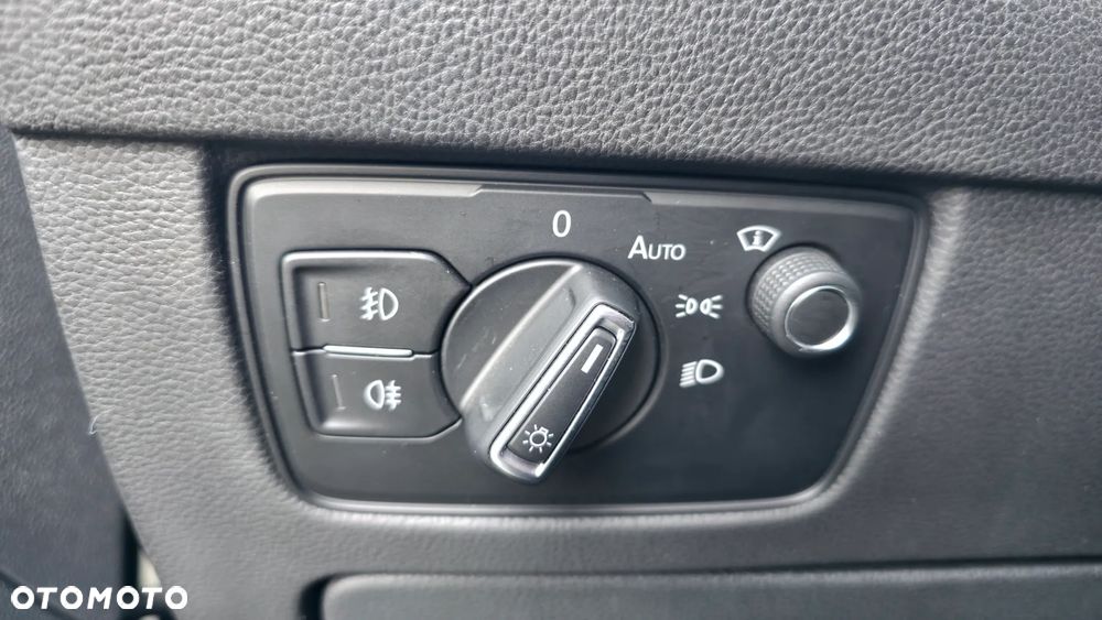 Volkswagen Passat 2.0 TDI SCR DSG Elegance - 18