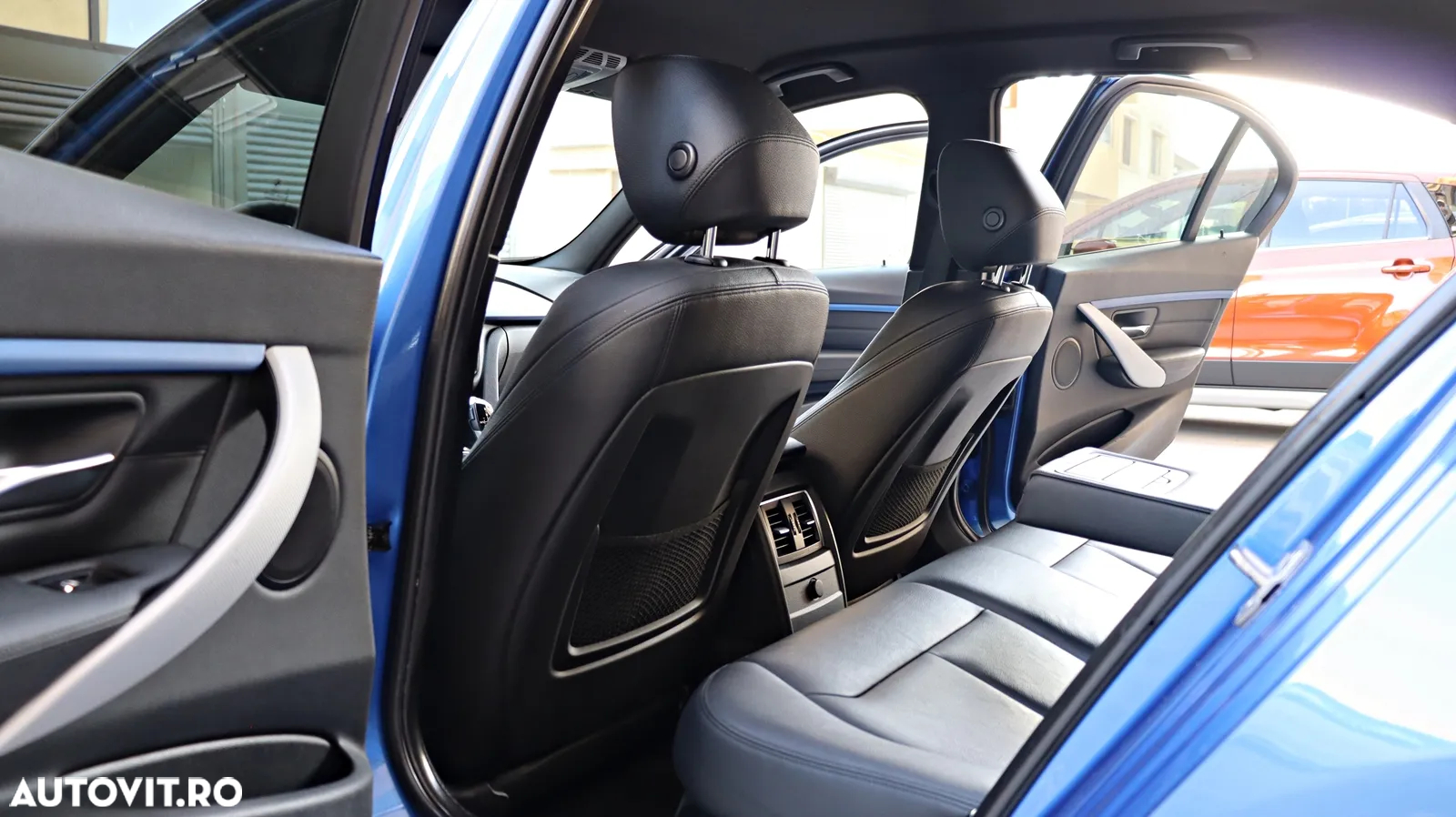 BMW Seria 3 330e iPerformance M Sport - 14