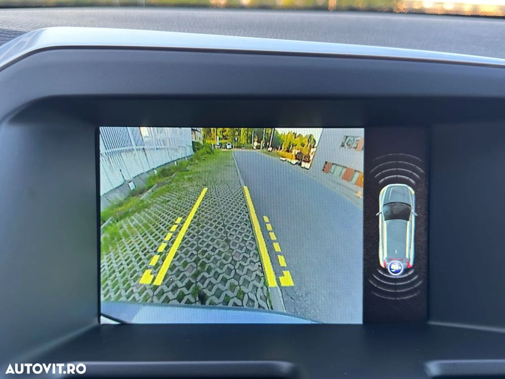 Volvo XC 60 D4 Geartronic Summum - 28
