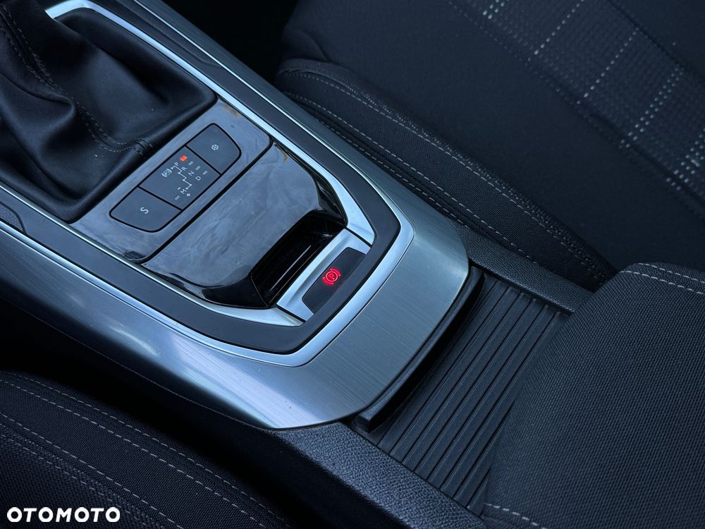 Peugeot 308 SW BlueHDi 150 Automatik Stop & Start Allure - 25