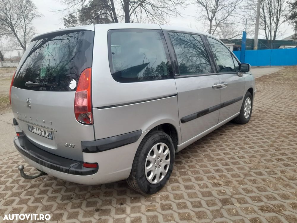 Peugeot 807 2.2HDi ST - 6