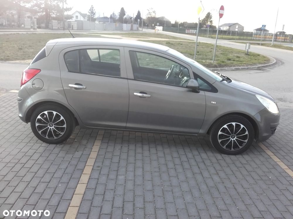 Opel Corsa - 1
