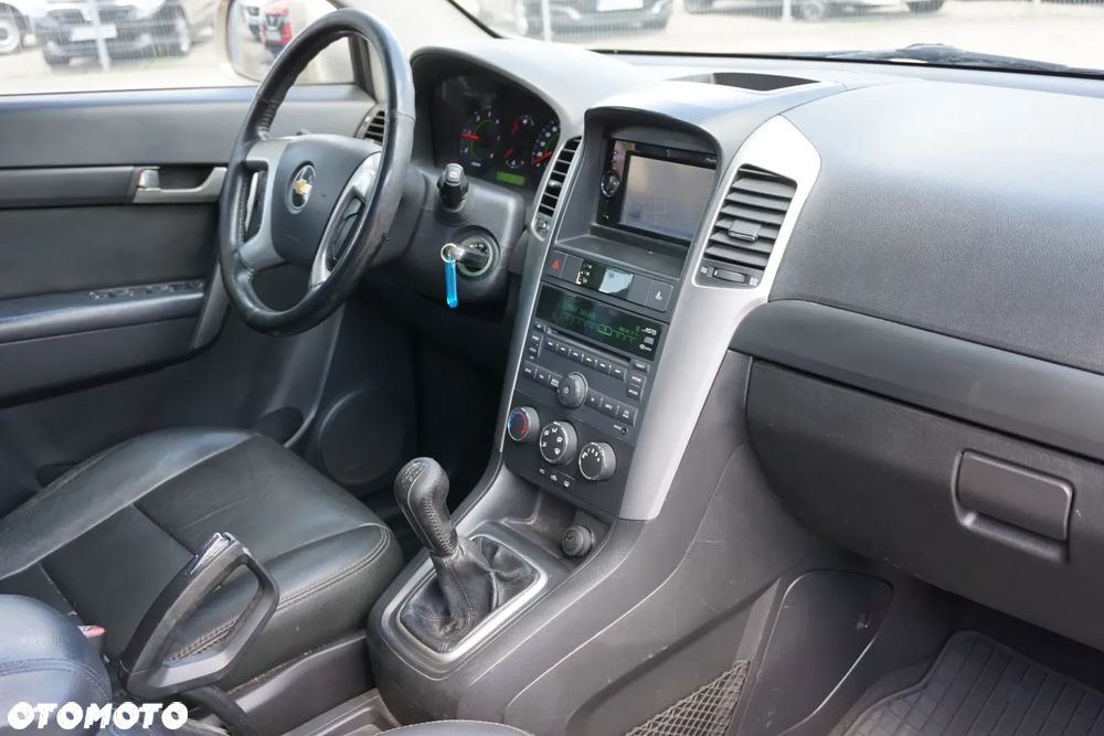 Chevrolet Captiva 2.0 d LS 5os 2WD - 17