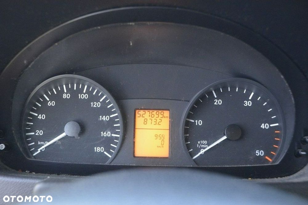Mercedes-Benz Sprinter - 19