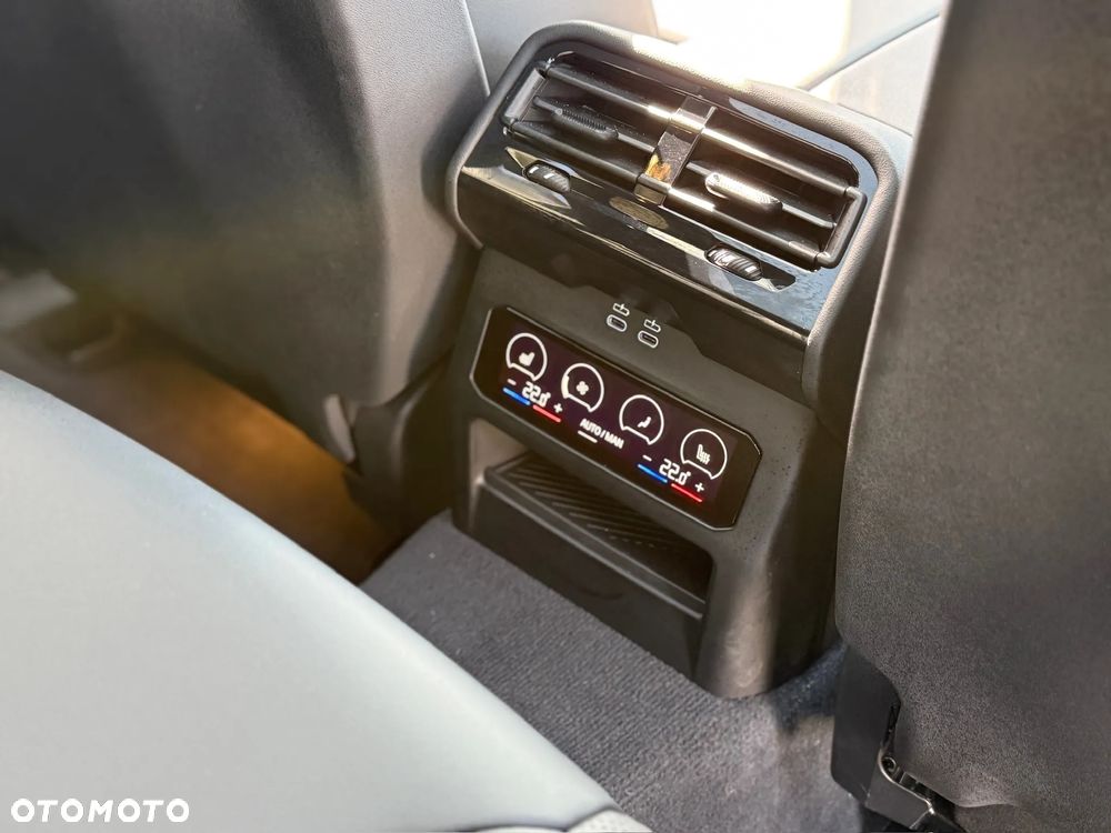 BMW Seria 5 520d xDrive Touring - 10