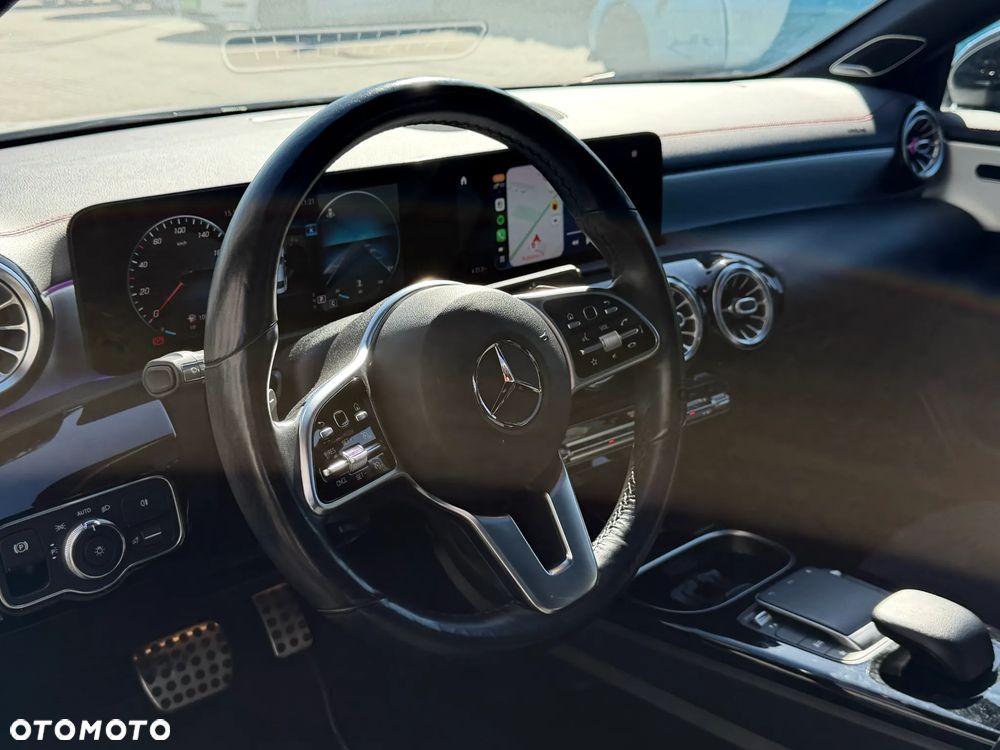 Mercedes-Benz CLA - 31