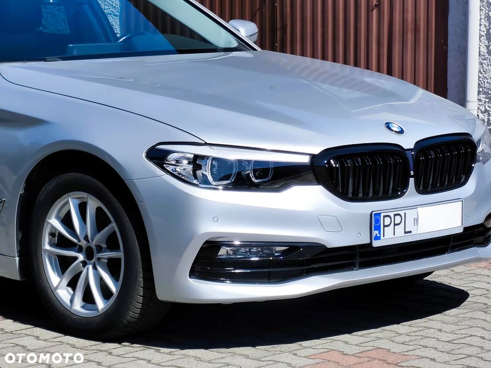 BMW Seria 5 520i GPF Luxury Line sport - 8
