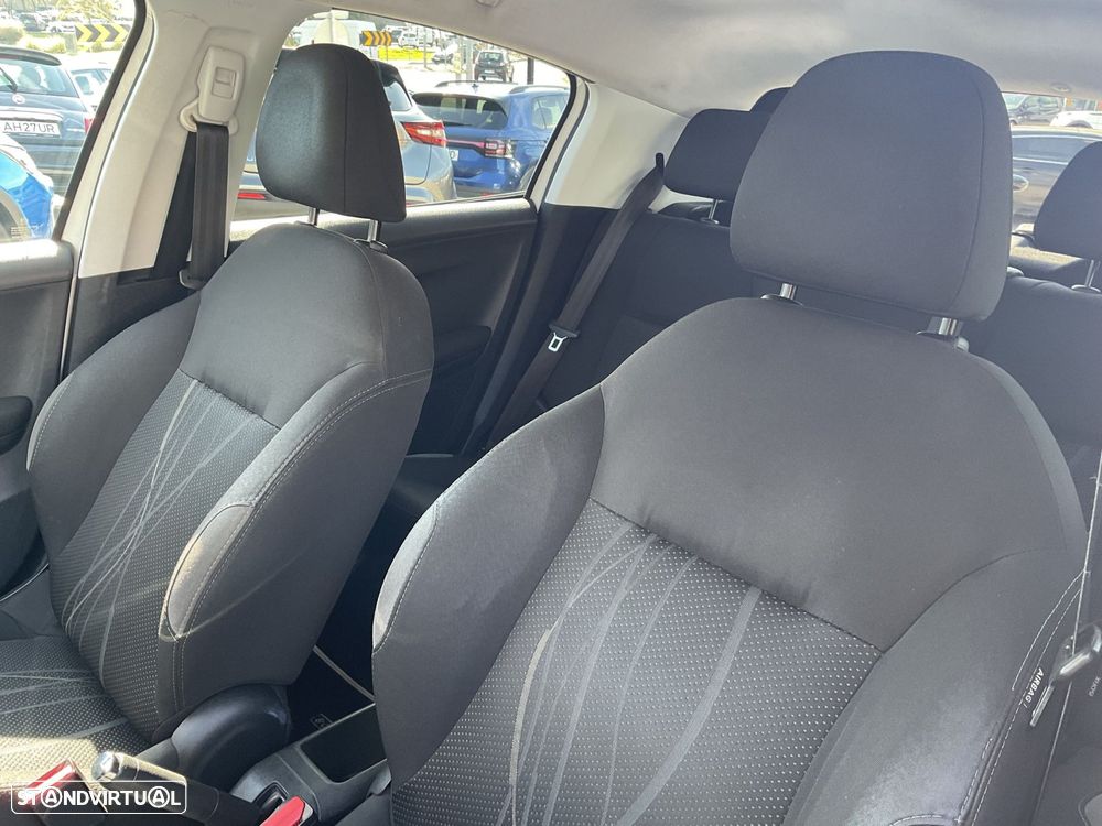 Peugeot 208 1.4 HDi Access - 18