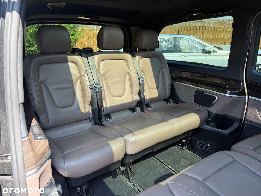 Mercedes-Benz Klasa V 300 d extralang 4Matic 9G-TRONIC Exclusive - 24