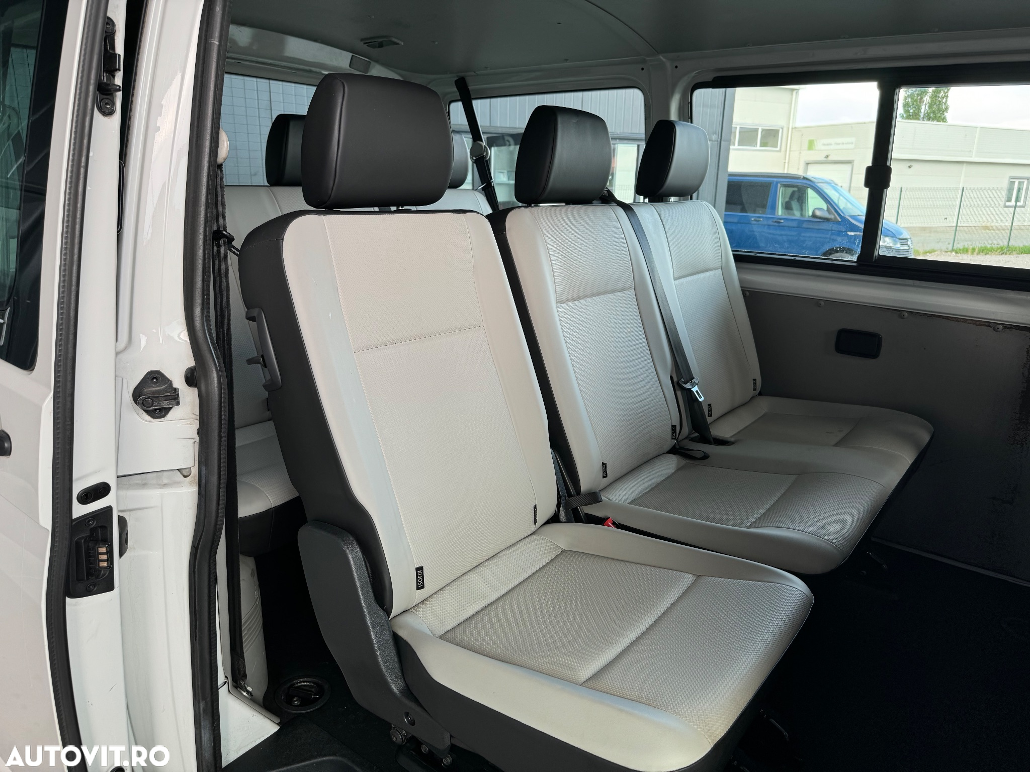 Volkswagen Transporter Kombi T6 2.0 TDI 75 kW KR - 17