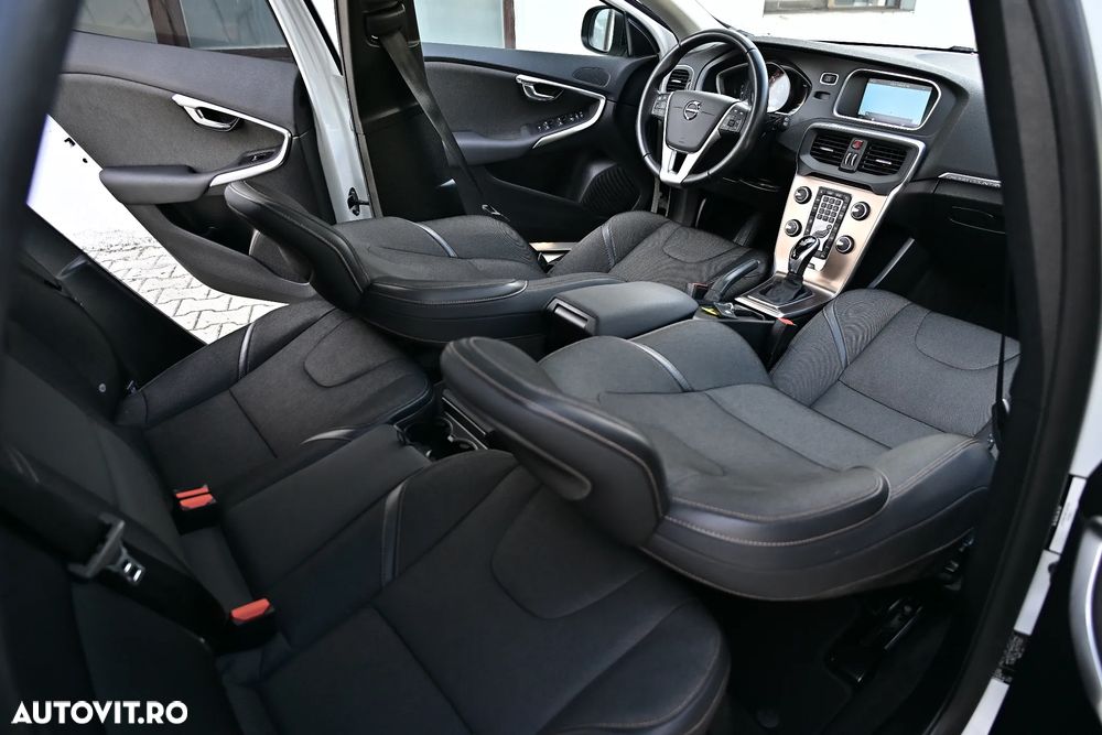 Volvo V40 D2 Geartronic Momentum - 31