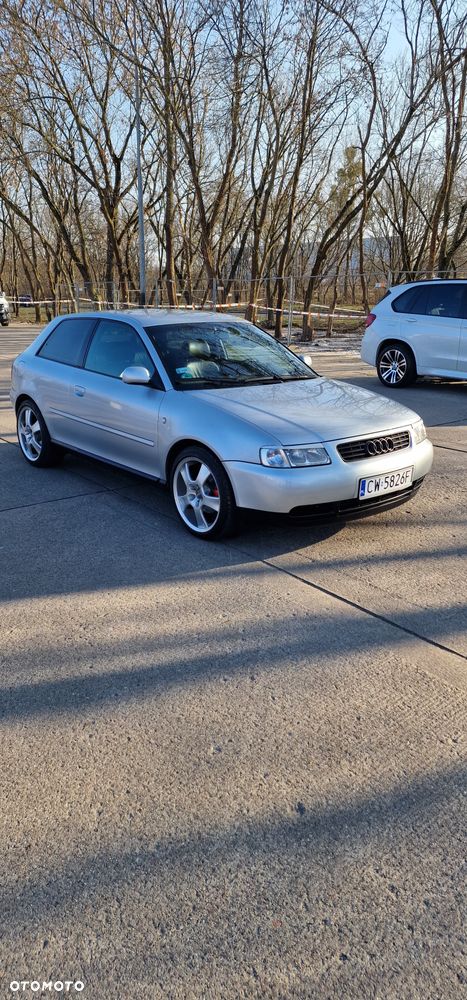 Audi A3 1.8 Ambiente - 4