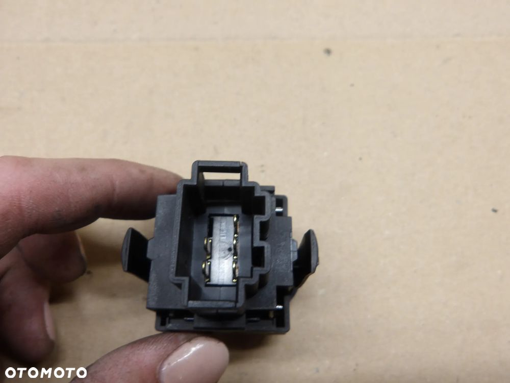 PASSAT B5 FL SEDAN 1.9TDI PRZEŁĄCZNIK REGULACJI ŚWIATEŁ 3B0941333C - 2