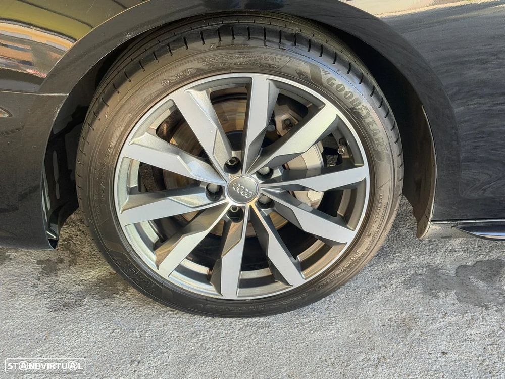 Audi A4 Avant 40 TDI S line S tronic - 5