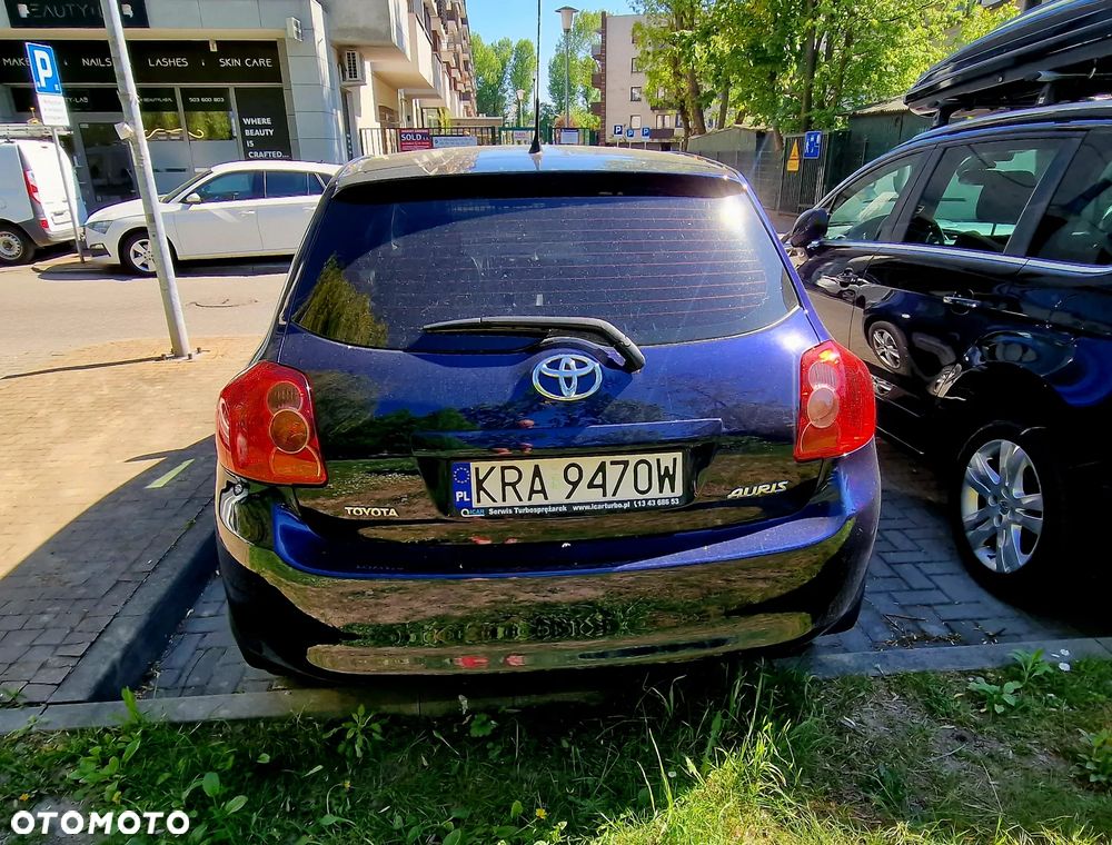 Toyota Auris 1.4 VVT-i Terra - 7