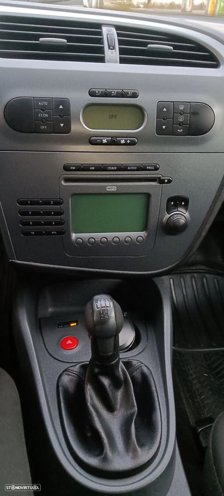 SEAT Leon 1.9 TDI Ecomotive Style - 4