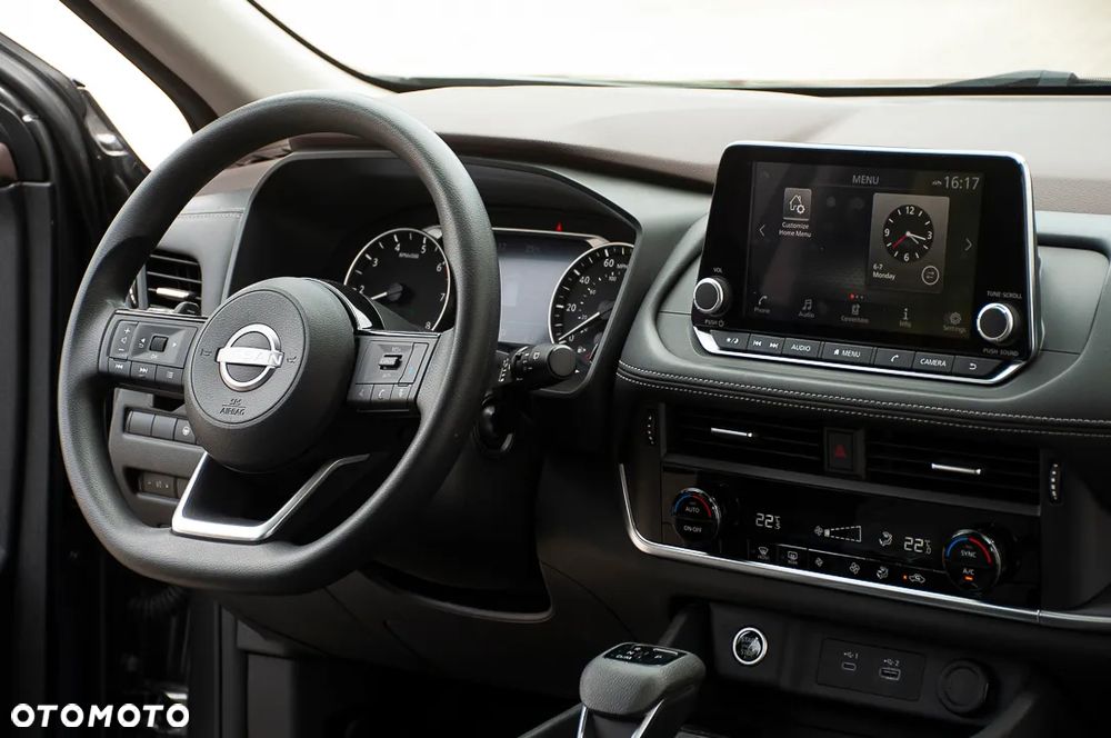 Nissan Rogue - 30