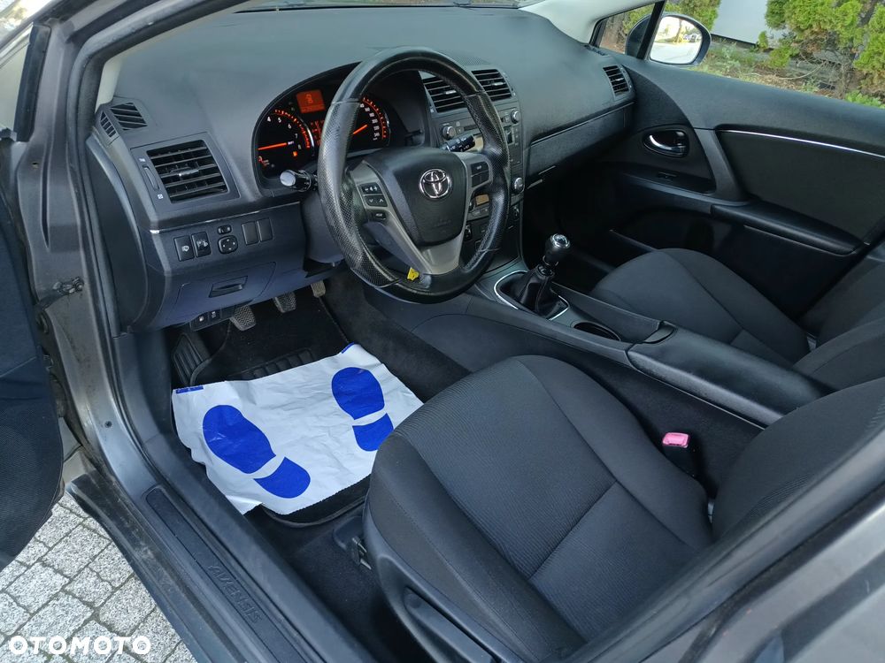 Toyota Avensis 1.6 Life - 8