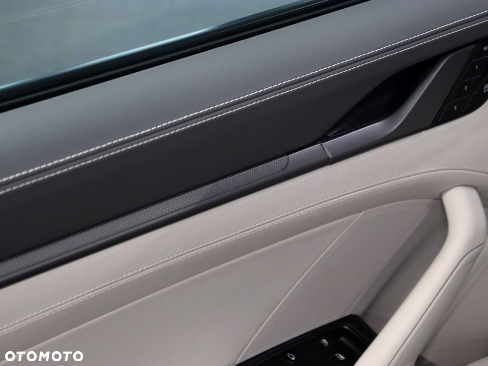 Porsche 911 Carrera S - 24