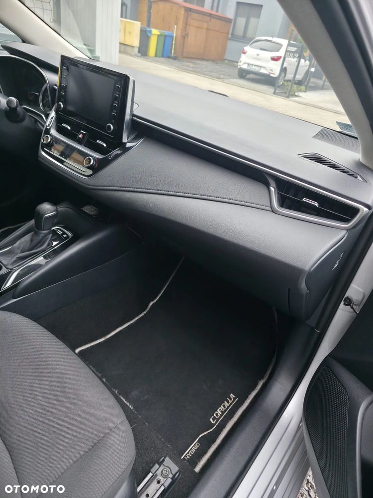 Toyota Corolla 1.8 Hybrid Comfort - 18