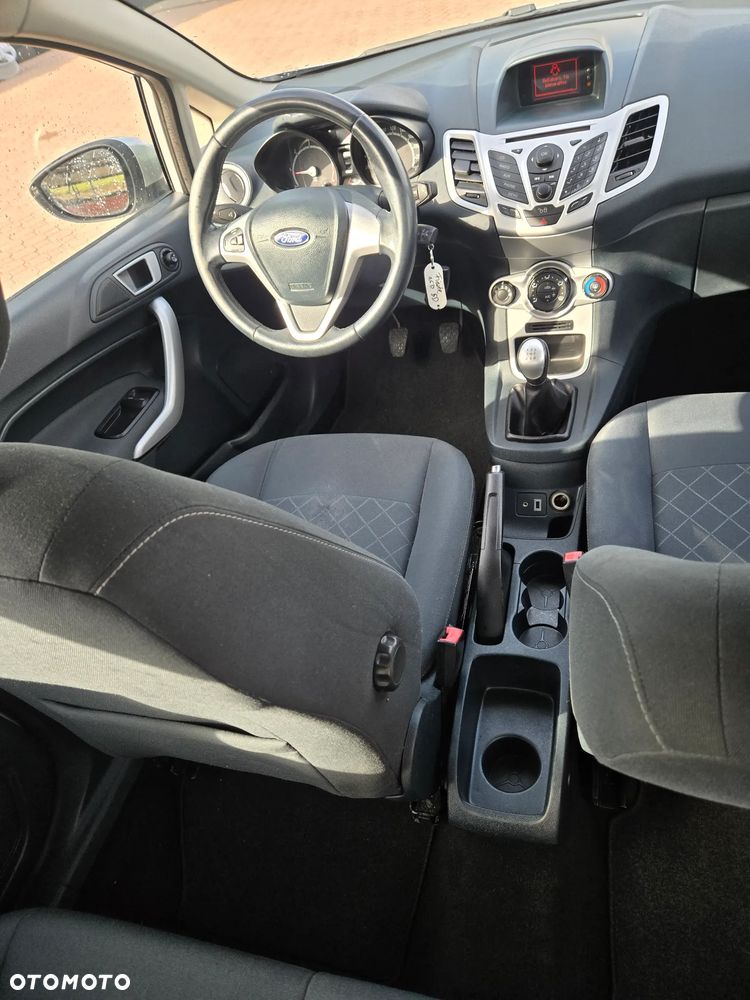 Ford Fiesta - 13