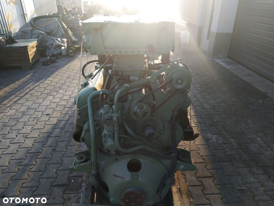Silnik V6 6 CYL Detroit 7067-7040 7067 7040 Engine FOX 6650 6600 Sieczkarnia Kombajn Deutz Perkins - 4