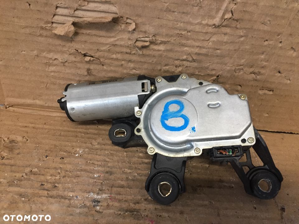 #SILNICZEK WYCIERACZKI TYŁ SKODA OCTAVIA I  nr 1U9955711 - 1