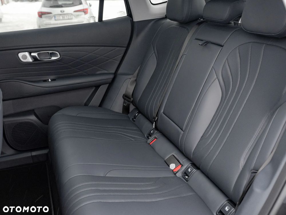 Geely Starray EM-i 1.5 PHEV Max - 18