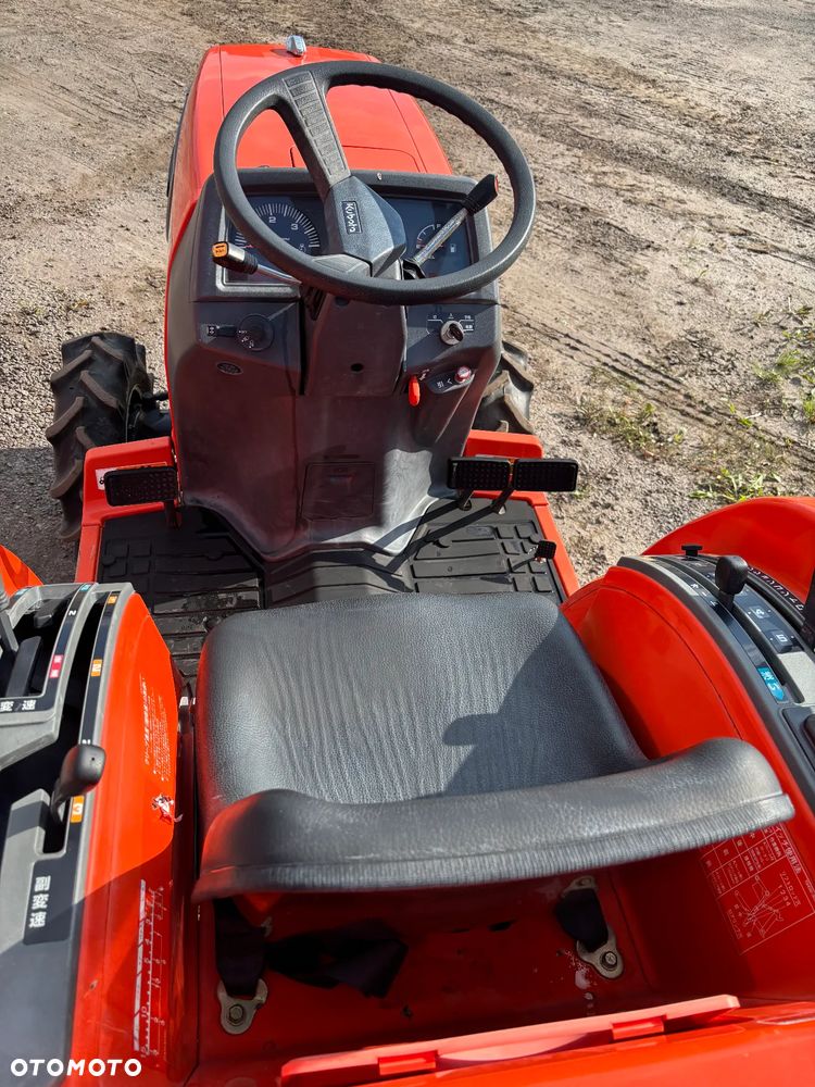 Kubota GT19 – Mini traktor rolniczy 4x4 – 19 KM – Diesel – Glebogryzarka – Auto Leveling – 3 prędkości WOM - 9